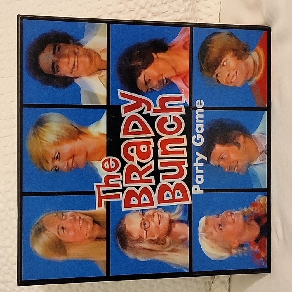 The Brady Bunch Party Board Game 3D Box Nostalgic Toy Card Game 3-8 players 9+